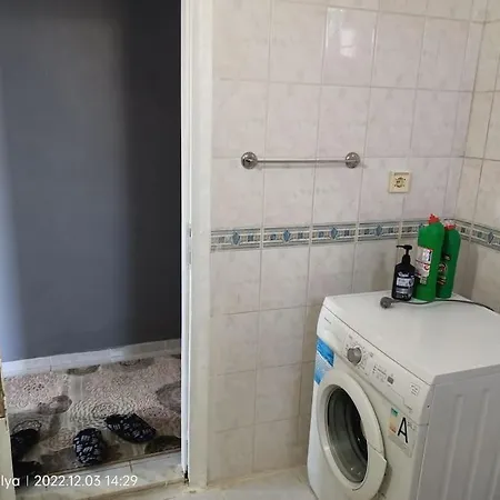 3+1 Daire.hizli Wifi,havalimani Plaj, Market Yakin Apartment